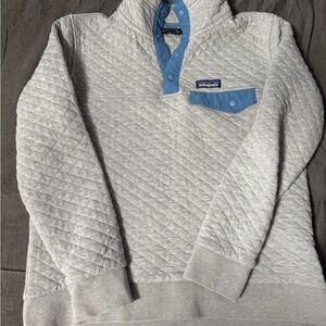 Patagonia Gray and Blue Quilted Sweatshirt